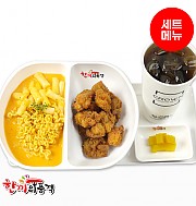 매콤크림라볶이+후라이드치킨-단무지