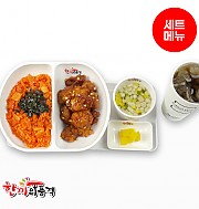 스팜김치볶음밥+양념치킨+우동국물+음료-단무지