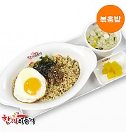 소불고기볶음밥-단무지